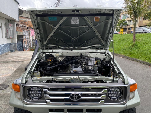 Imagen 7 de 15 de Toyota Land Cruiser Fzj73 4.5 1998