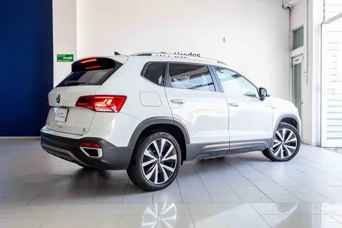Volkswagen Taos HIGHLINE 1.4 L TSI 150HP TIPTRONIC