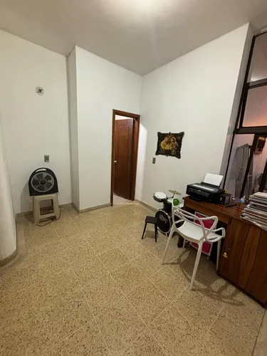 Vendo Amplia Casa En Laureles Lorena