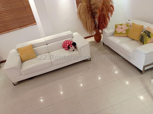 Imagen 2 de 16 de Leida Falcon Rentahouse Vende Townhouse En Mañongo Naguanagua 22-27584 Lf