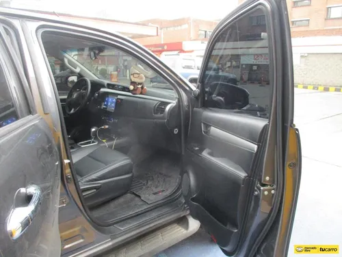 Toyota Hilux 4x4 2.4 At Aa