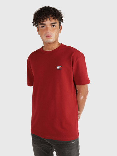 Playera De Cuello Redondo Con Parche Bordado De Hombre