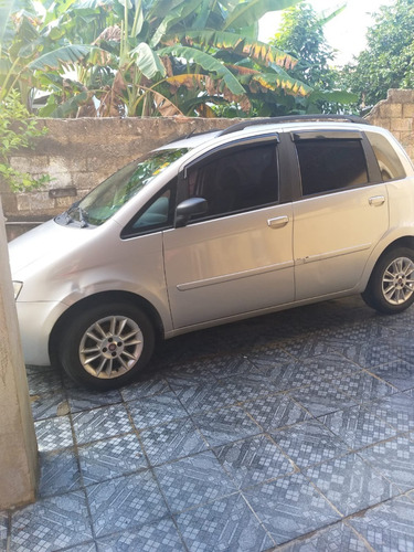 Imagem 1 de 5 de Fiat Idea 2008 / 09 - Hlx 1.4 Flex