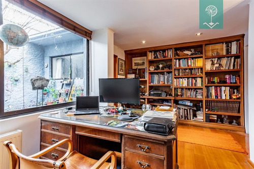 Venta Casa 6 Dormitorios 4 Baños En Cerro Calan, Las Condes