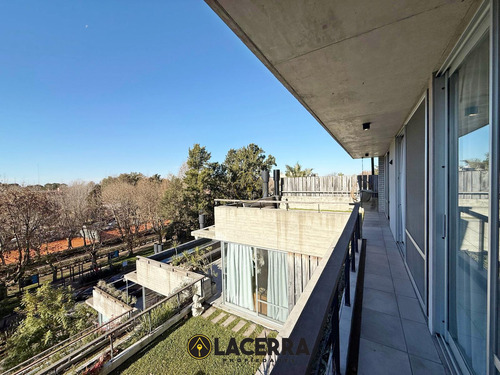 Unico Depto. 4 Amb. Con 2 Jardines Y Piscina Propia! 2 Cocheras Cub.