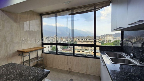 Espacioso Apartamento Con Estupendas Areas Sociales En Venta En Los Rosales Yf