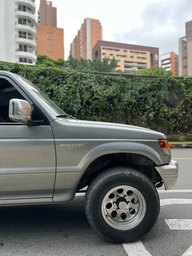 Mitsubishi Montero 3.0 V6