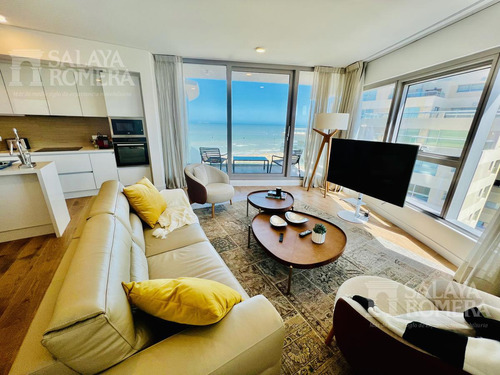 Venta : Apartamento 2 Dormitorios Torre Trump  Playa Brava Punta Del Este