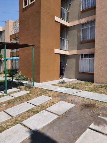 Imagen 10 de 12 de Departamento En Los Héroes Tecámac Recién Pintado., 60093