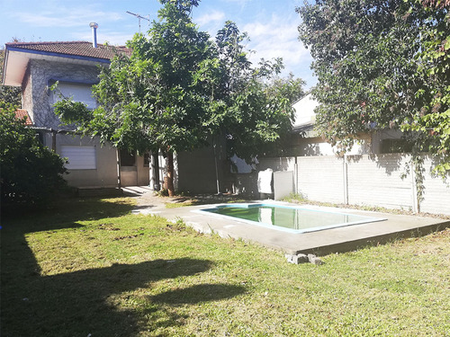 Venta Casa Duplex 5 Amb Pileta Berazategui Oeste 