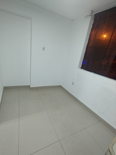 Departamento En San Borja, Mini Departamento En San Borja, Departamentos En San Borja, En Avenida Rosa Toro Cuadra 9 Cruce Con Canada Cuadra 35, Excelente Zona Comercial Todo A La Mano