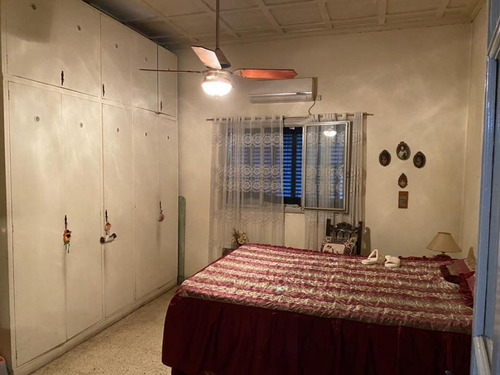 Imagen 13 de 14 de Permuta - Casa A Refaccionar En Venta - Ideal Emprendimiento - Moron Sur