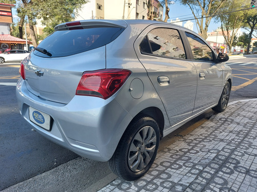Chevrolet Onix 1.0 5p marchas