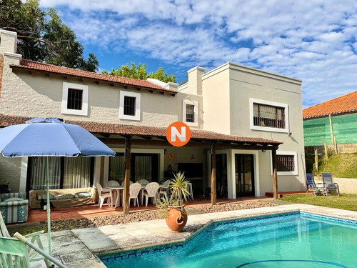 Casa En Alquiler De Temporada, 4 Dormitorios En Punta Del Este, Marly 