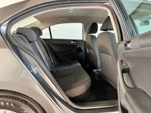 Volkswagen Jetta 2.0 Tiptronic At