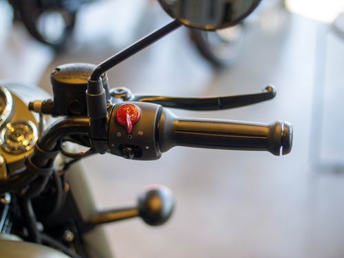Imagen 6 de 23 de Royal Enfield Signals Marsh Grey Reserva Ya