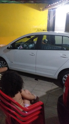 Volkswagen Fox 2014 1.0 Trend Tec Total Flex 5p