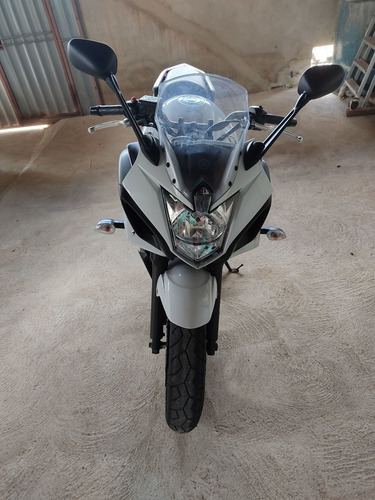 Imagem 5 de 5 de Yamaha Xj6 F