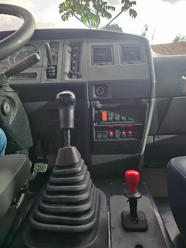 Nissan Tk 4x4 (original)