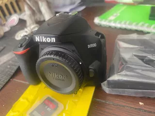 Cámara Nikon D3500 Impecable Poco Uso