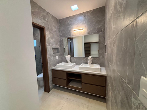 Punta Tiburón Casa Nueva En Venta De 3 Recámaras Cada Una Con Baño.