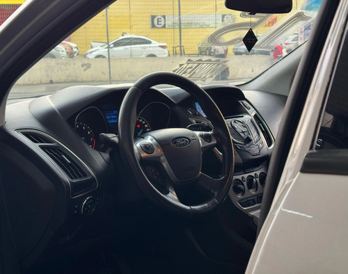 Ford Focus 1.6 SE 16V FLEX 4P MANUAL