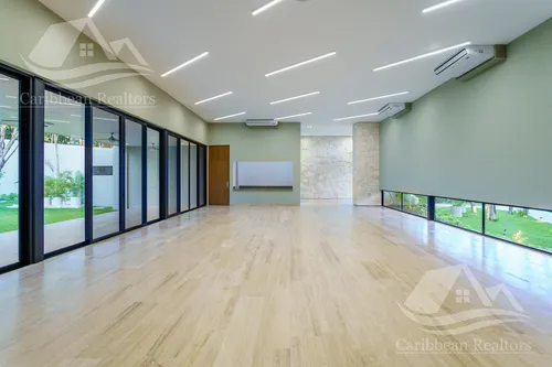 Casa En Venta En Playa Del Carmen Valenia