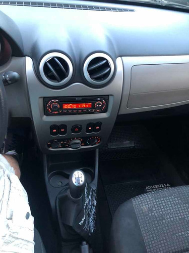 Renault Sandero 1.6 Confort 2010