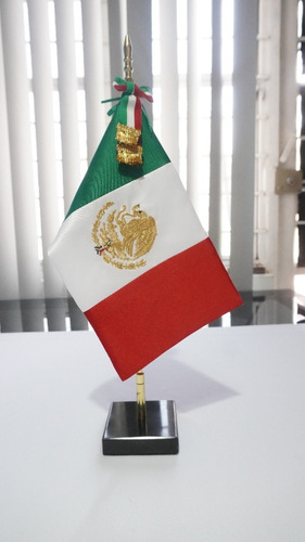 2 Pz Bandera Bordada Escritorio Con Accesorios