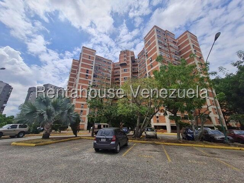 Bray Montoya Alquila Excelente Apartamento En El Este De La Ciudad De Barquisimeto Con Hermosa Vista 3 Habitaciones Bellas Áreas Sociales Condominio Incluido 2#5#1#2#7#0#3 Bray Montoya
