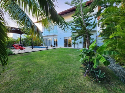 Punta Cana Village -venta De  Villa  En 690,000 $usd