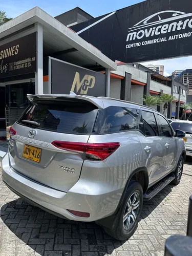 Toyota Fortuner 2.7 SW4