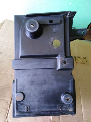 Base Bateria Volvo S40 C30 05 13 Focus 08 12 (Usado)