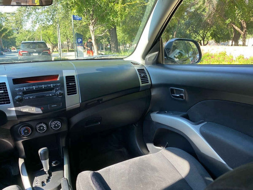 Imagen 10 de 15 de Mitsubishi Outlander 2009 2.4 L4 Es At