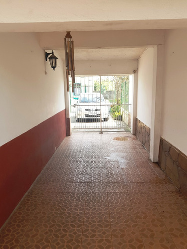 Imagen 3 de 12 de Casa De 2 Dormitorios Living Comedor Cochera Barbacoa