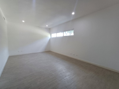 Pb Duplex Obra Blanca La Castellana De Lujo