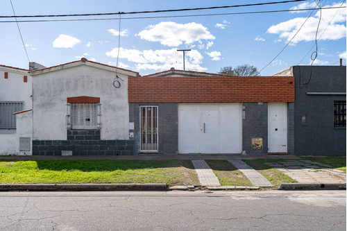 Casa En Venta Barrio Belgrano Dos Dormitorios