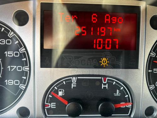 Iveco Daily 35s14 Ano 2015 Com Baú De 3,90 Mt