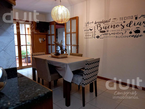 Casa En Venta 3 Dormitorios, Pileta Barrio Alejandro Centeno