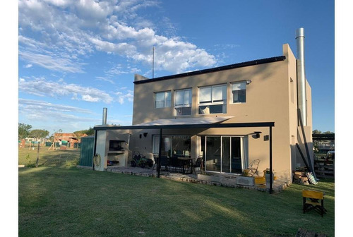 Hermosa Casa Venta San Ramón, Pilar Del Este