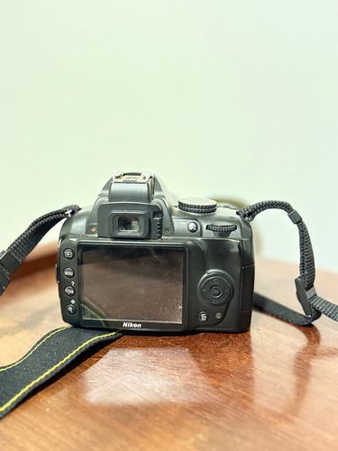 Nikon Kit D3000 + Lente 18-55mm Vr Dslr Negro (Usado)