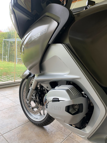 Bmw R1200rt.