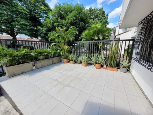 Casa En Venta En Prados Del Norte. Cod V8014454