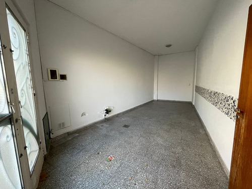 Imagen 3 de 22 de Gran Casa 4 Amb Con Patio Y Terraza A La Venta Ubicado En Nueva Pompeya, Capital Federal, Buenos Aires