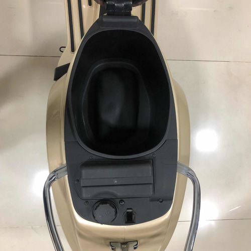 Imagen 7 de 15 de Piaggio Vespa Elegante 150 0 Km Scooter Retro Ahora 12 18