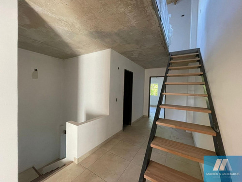 Imagen 18 de 24 de Venta Triplex, Muñiz