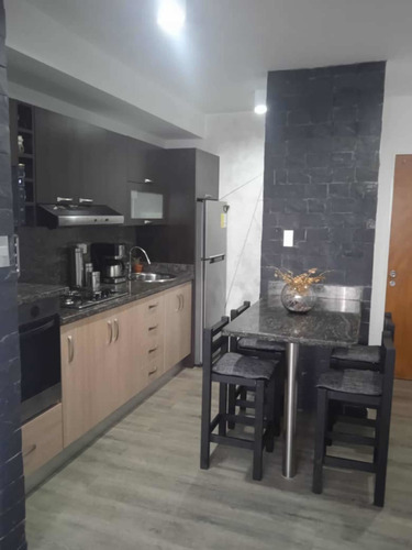 Imagen 1 de 11 de Doral Country - Mañongo 2 Habitaciones, 2 Baños, 1 P/e