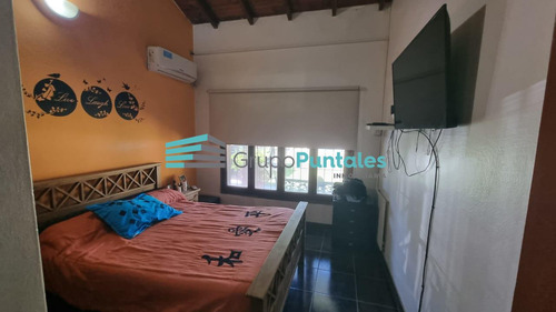 Casaquinta En Barrio La Union, A Mts De El Trebol, Con 3 Dormitorios Y Piscina