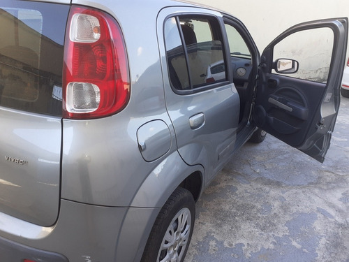 Imagem 2 de 5 de Fiat Uno 2012 1.0 Vivace Flex 5p