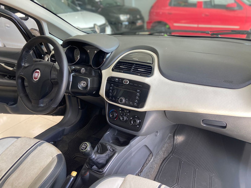 Fiat Punto 1.6 16v Essence Flex 5p